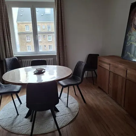 Sedan, D Histoire Apartment
